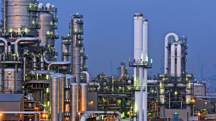 Gece Petrol ve Gaz rafinerisi