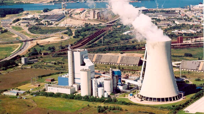 Enerji santralinde soğutma suyu olarak kullanılan Baltık Denizi suyu