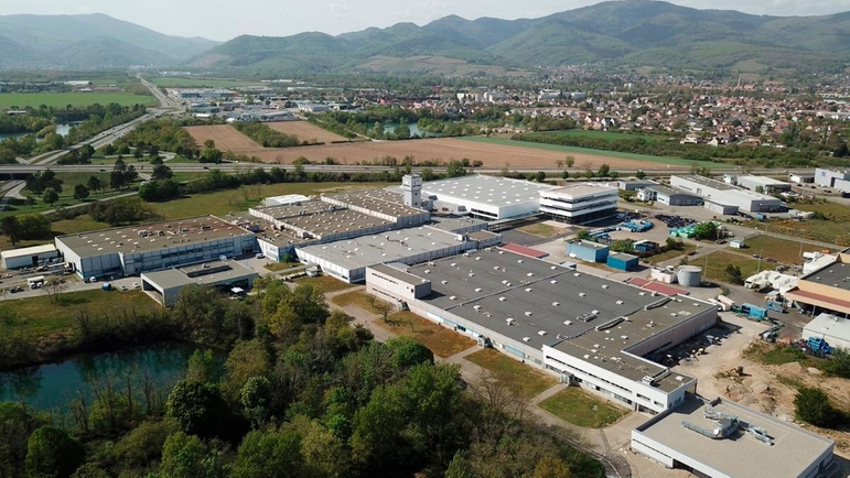 Endress+Hauser, Fransa Cernay'de toplam 37.000 metrekarelik bir alanda akış ölçer üretimi yapıyor.