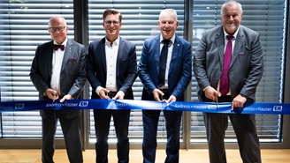 Gerlingen'de Liquid Analysis'in yeni ofis binasının açılışı