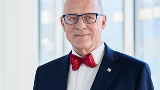 Klaus Endress, Endress+Hauser Grubu'nun uzun süredir CEO'su ve Denetim Kurulu Başkanı